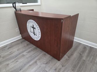 GUC Desk for coffee bar, welcome desk, versatile Located in hempstead long island. Available for pickup tuesday/ friday evenings from 8-10, sundays al