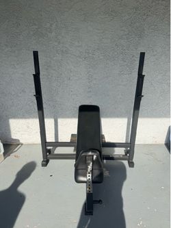 Olympic incline bench press
