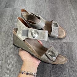 Taos Carousel 2 Sandals Wedge Nubuck Ankle Strap Cork Footbed Gray Women EUR 40