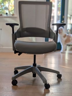 Clatina Swivel Executive Chair