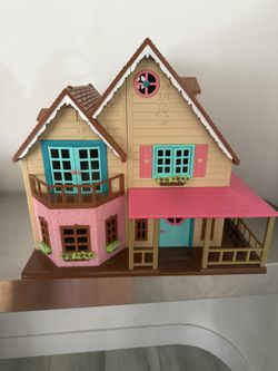 Li’l Woodzeez House