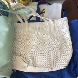 Purses, handbags, little bags, change, purse, etc.