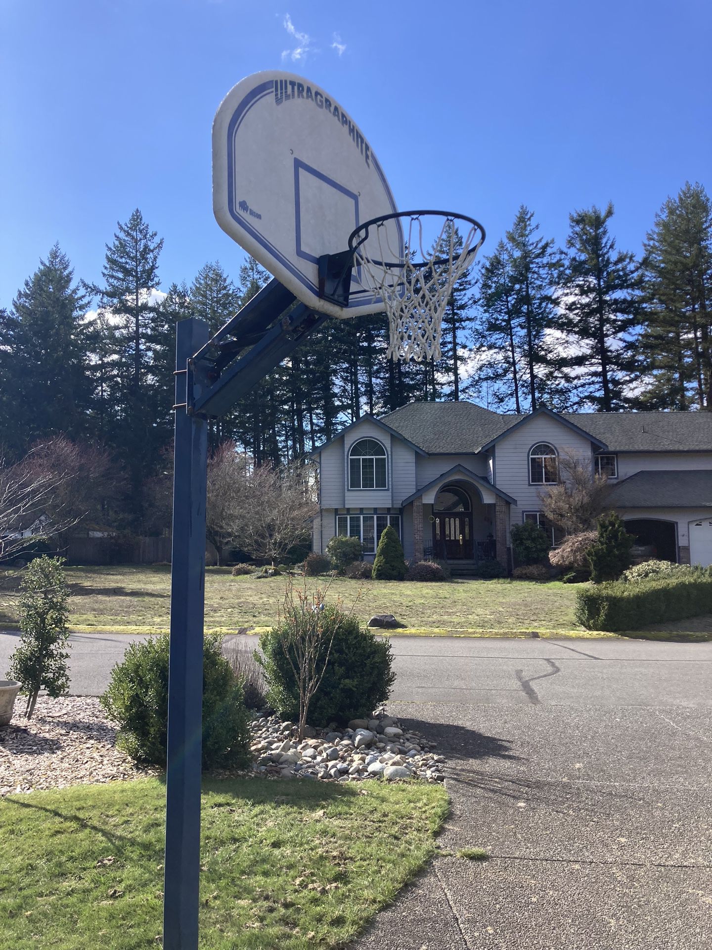 In Ground Adjustable Basketball Hoop