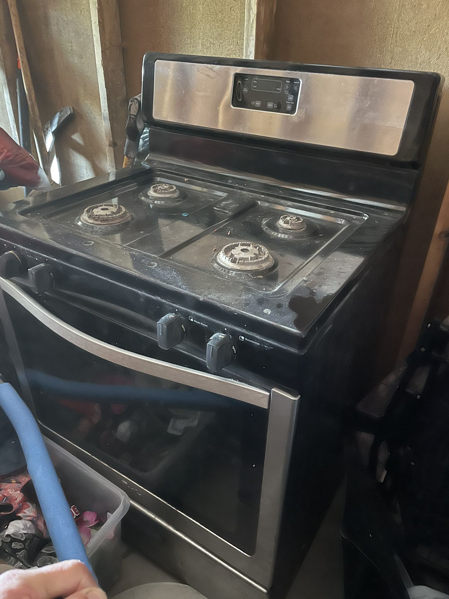 Gas Stove /over The Head Microwave 