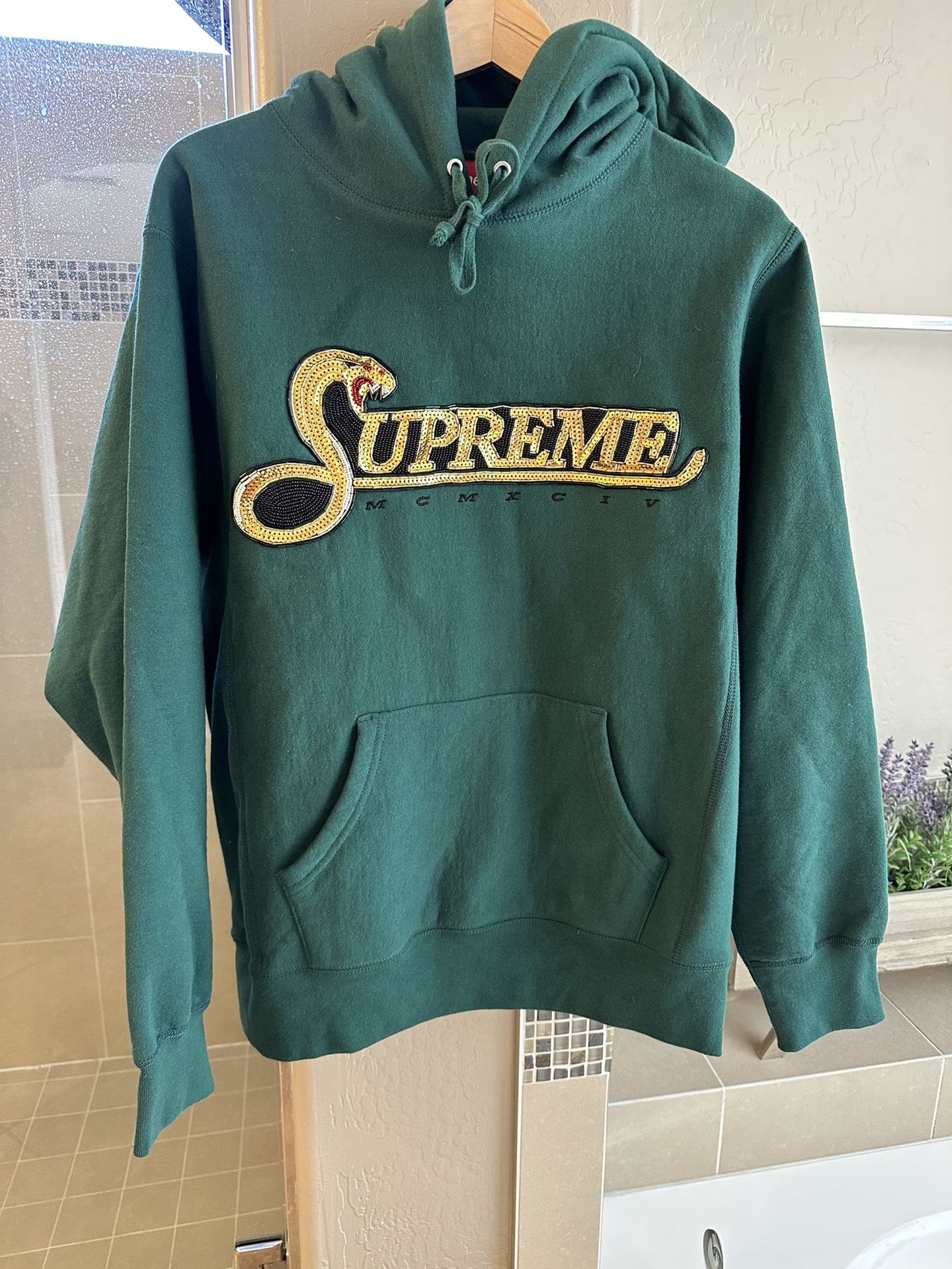 Green Supreme Hoodie Size L