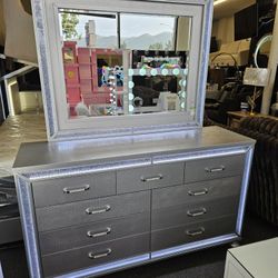 Brand New Dresser With Mirror LED Light Crystal Rocks 9 Drawers $489