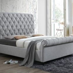 Kate Gray Upholstered Queen Sleigh Platform Bed

