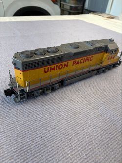 MTH-Union Pacific SD70M Diesel Locomotive #664 O scale big 15” long Train