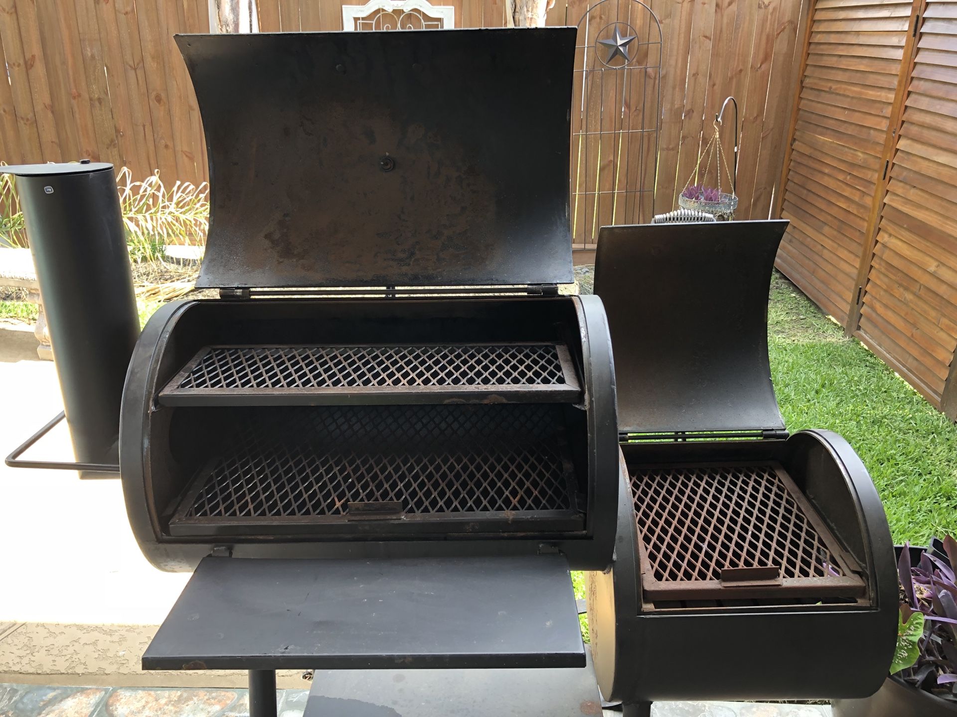 Old Country Wrangler BBQ Pit for Sale !!!!!