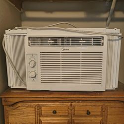 Midea Air Almost New 