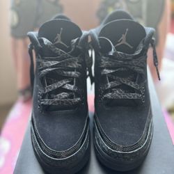 Used Jordan 3 Black Cats gs 5.5y
