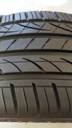 Hankook in good condition one tire 225 45 17 80% tread