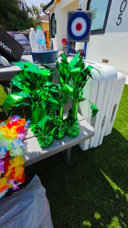 6 Hawaiian  palm weight for balloons