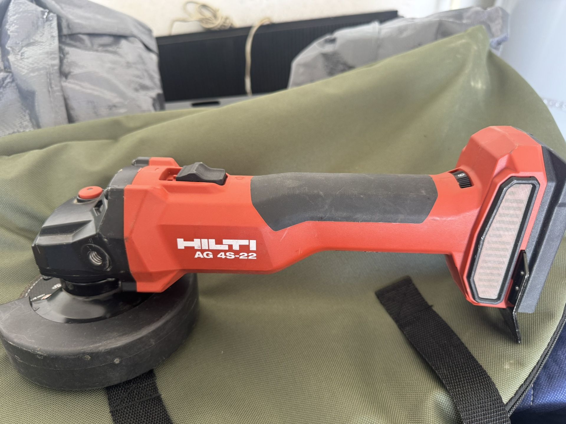 Hilti Grinder