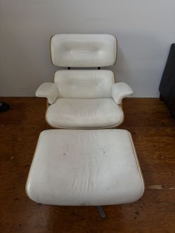 Eames Lounge Replica Chair