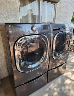 Washer and dryer set