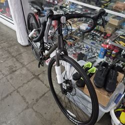 Co Op  Road Aluminum  700 Size 52cm  Bike  Brand New 