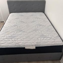 "🔥 Queen Size Bed + Mattress – Everyone Wants This Right Now!"