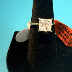Stunning 3 Carat Princess Cut Moissanite Engagement Ring