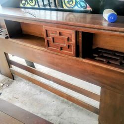 King Size Head Board W Dresser