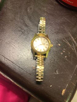 Omega de mujer orijinal trabajando perfecto