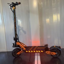 Dual-motor high-speed electric scooter