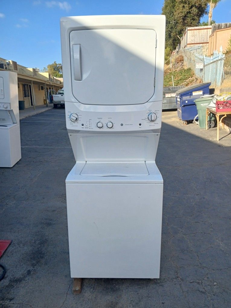 GE Eléctric 220v Stackable 27"wide 74"tall 29"deep Dryer Combo Heavy Duty Work Perfectly
