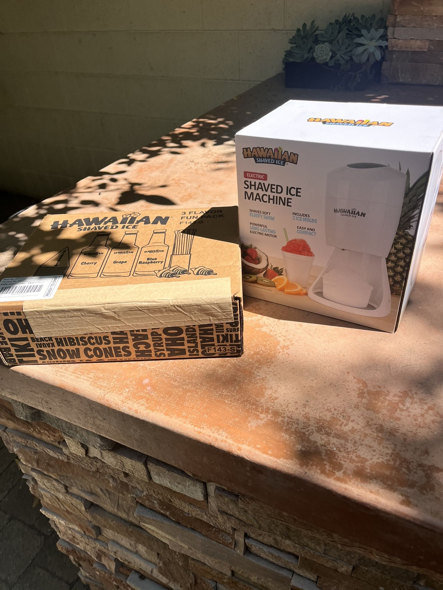 Shaved Ice Machine + Syrups – BRAND NEW!