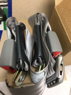 Chevy Buick 95/96 Monte Regal lumina center seat belt gm 12369343