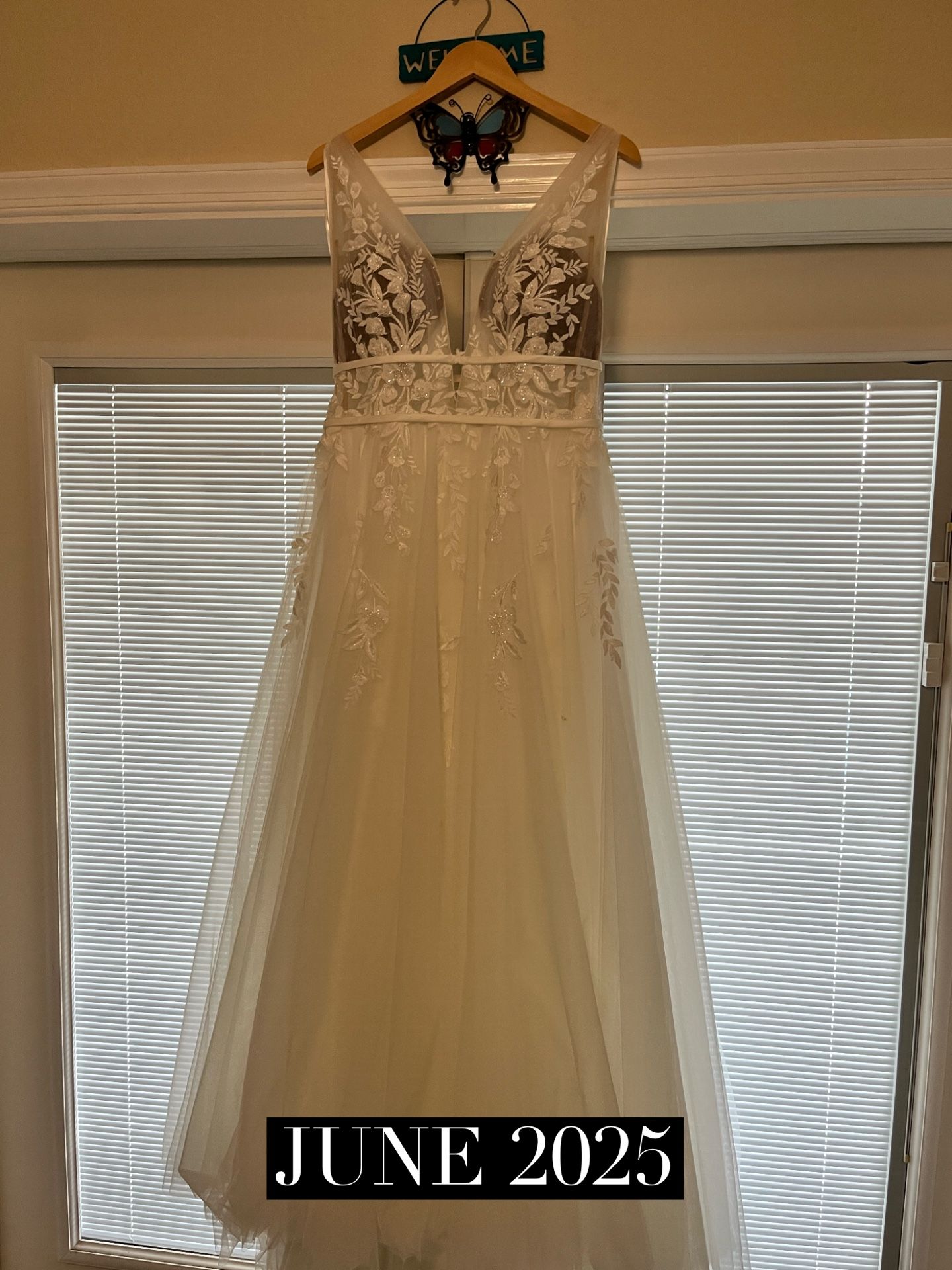 Wedding Dress! Must Go!