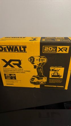DEWALT 20V XR Brushless Impact Driver Kit