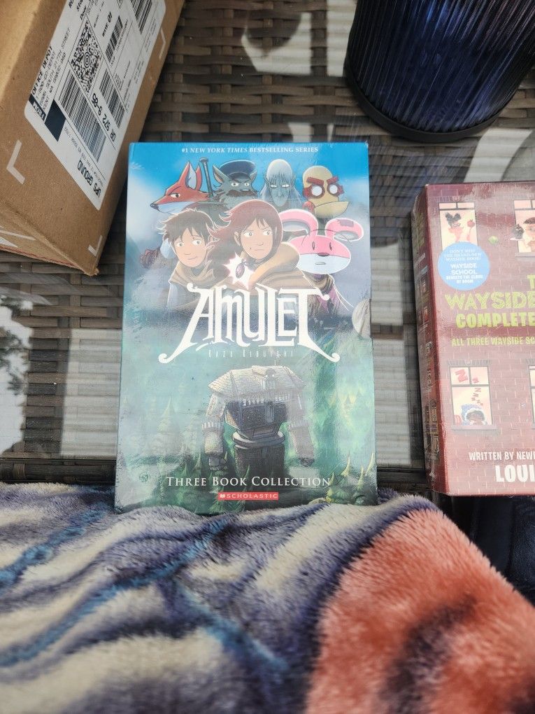 Amulet 3 Book Collection