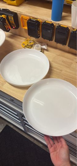 serving plates