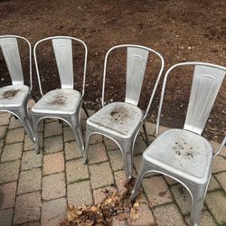 4 Metal Chairs 