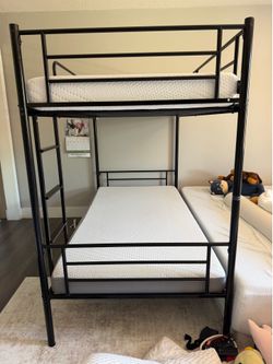 Bunk bed