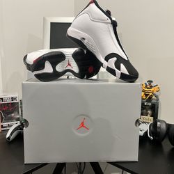 Retro Air Jordan 14 “Black Toe” Size 9