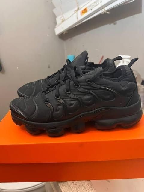 Nike Vapormax Size 8 Open To Trades