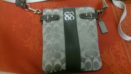 Cross body Authentic Coach purse