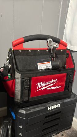 Milwaukee pack out tote tool bag