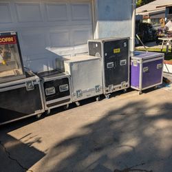 Anvil cases (8)) on wheels