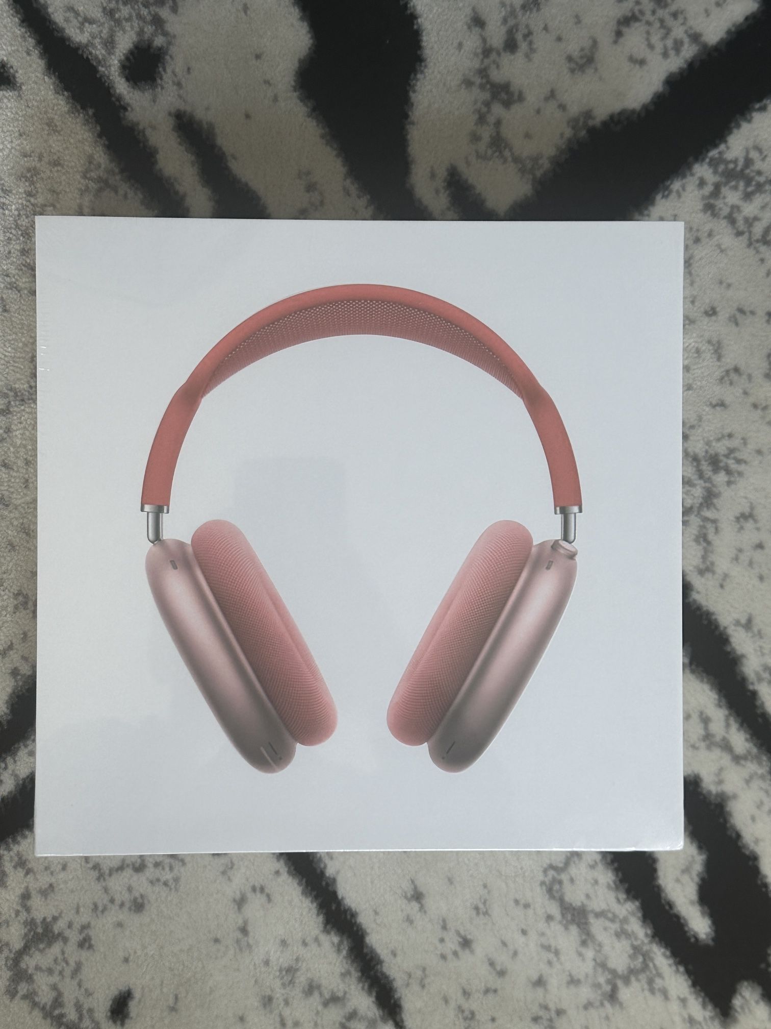 AirPods Max Pink And Red