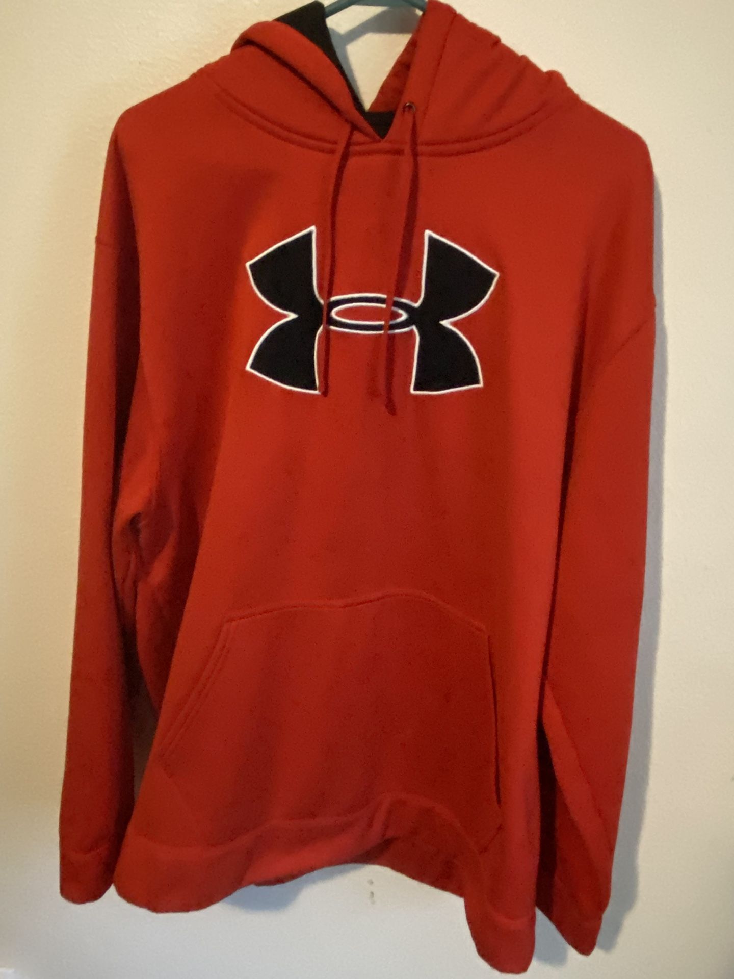 Red Under Armour hoodie XL