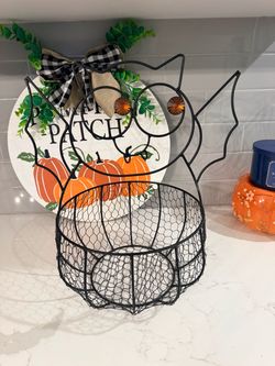 Halloween Bat Wire Basket