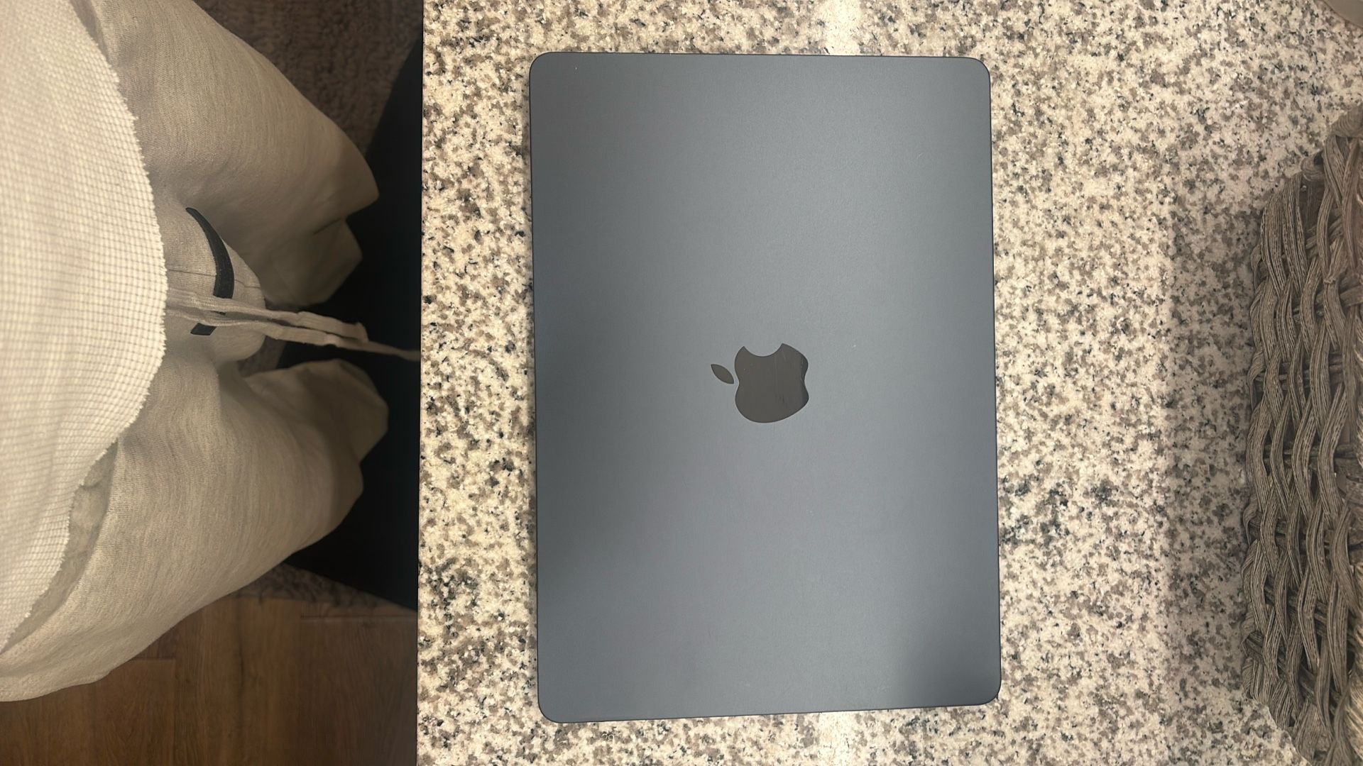MacBook Air 13-inch, M4, 2025
