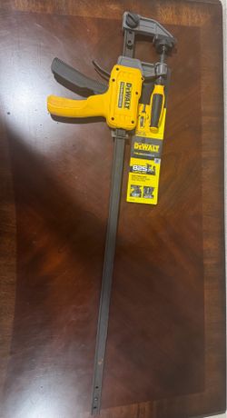 DEWALT 24 in. 825 Ibs. Hybrid Clamp