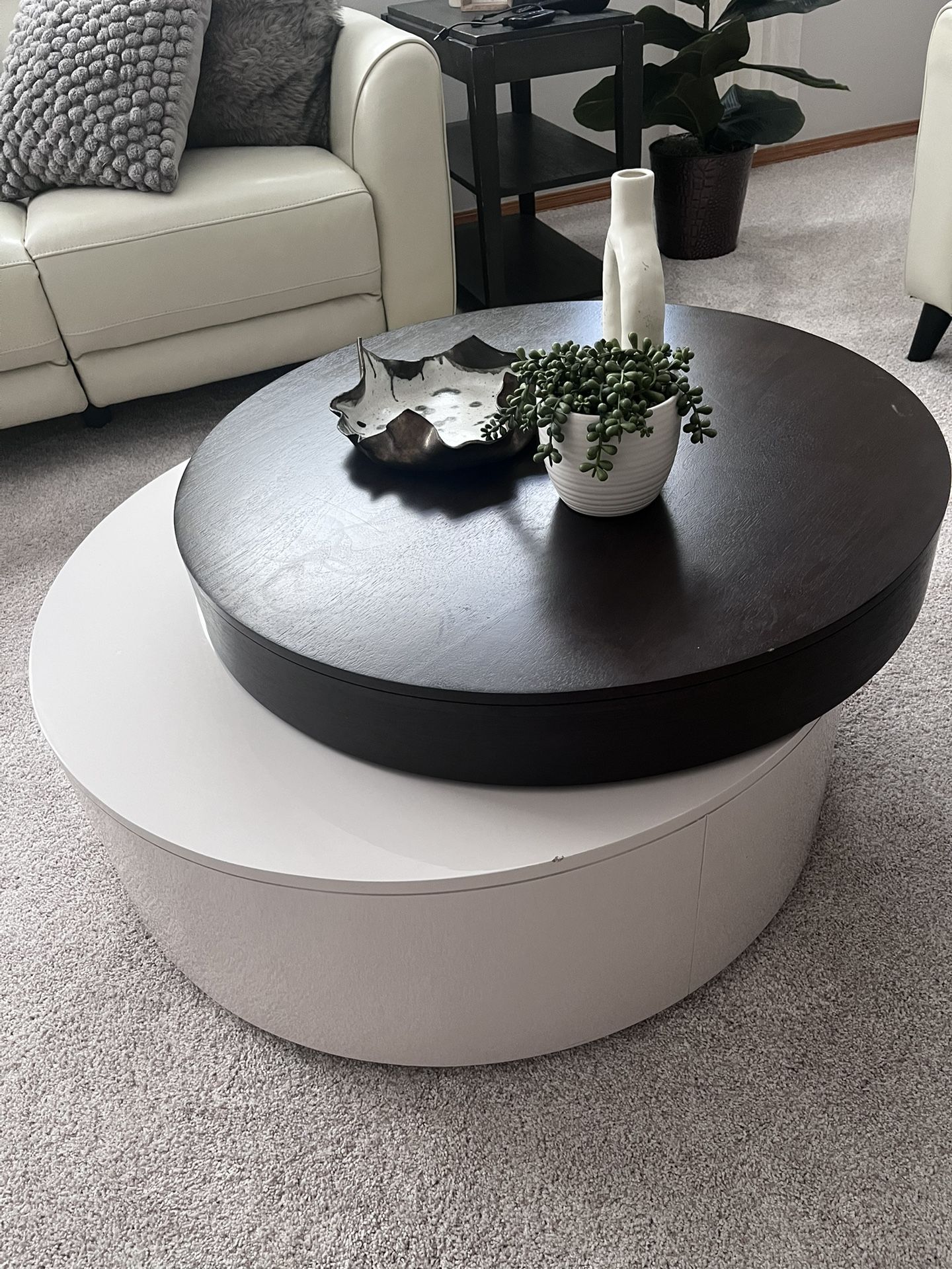 : Modern Swivel-Top Coffee Table – Stylish & Functional