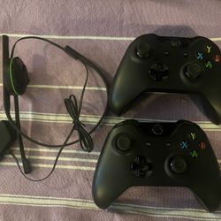 Xbox One Controllers + Headset