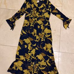 Cabi Midnight Dress Stretchy, Bell Sleeves, Flounce Hem, Slit, Medium 4242