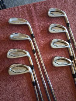 Like new mizuno jpx 900 forged irons 8 club set