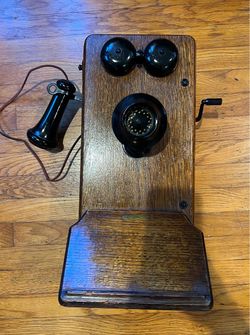 Kellogg Switchboard & Supply Company of Chicago (Model 20163) Early 1900s Antique Vintage Wooden Wall Mount Telephone